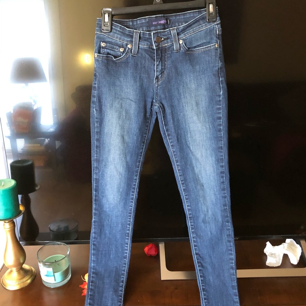 Levi mid rise legging jean 3